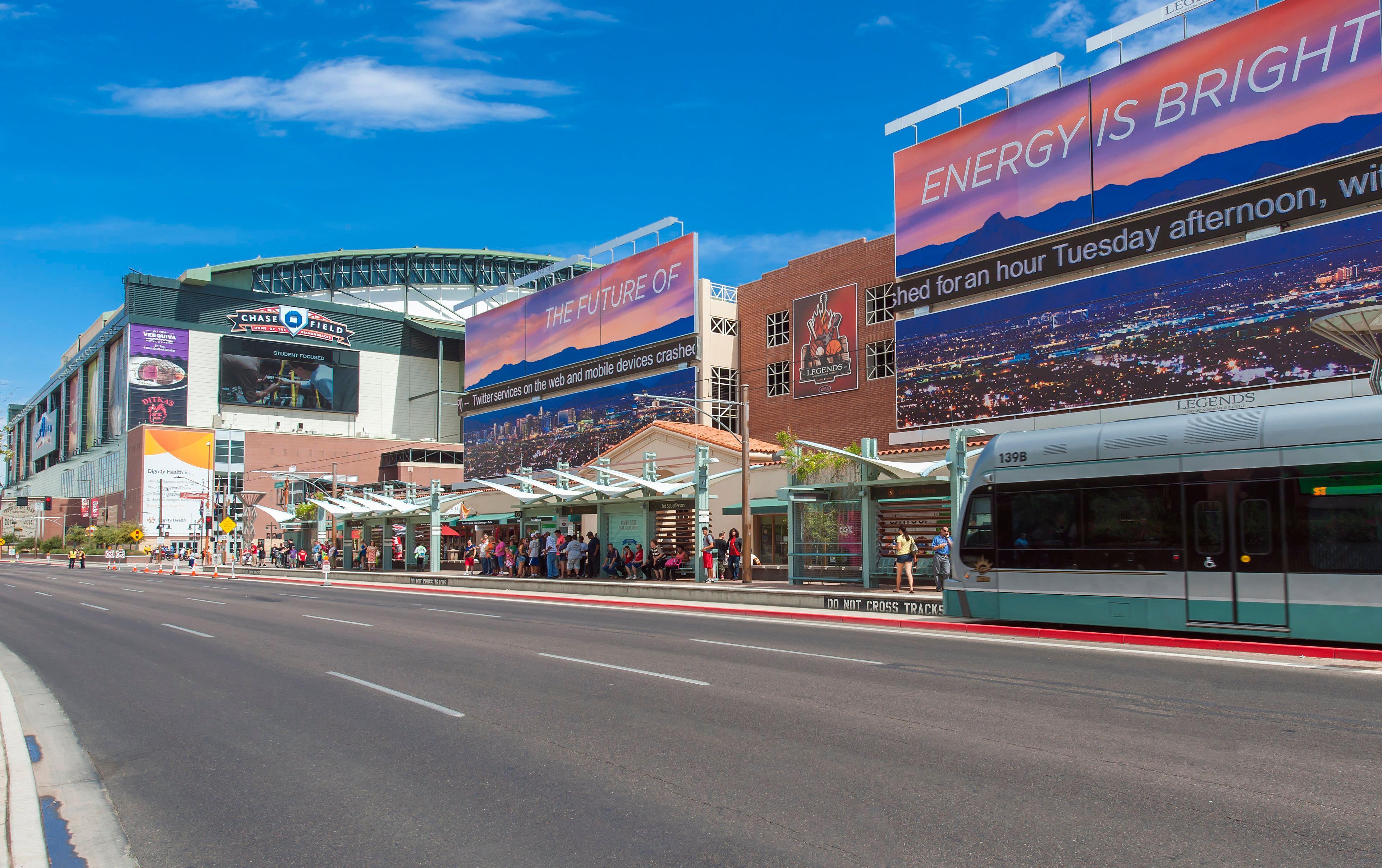 Holiday Inn And Suites Phoenix Airport North By Ihg Exterior photo