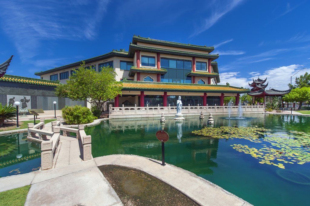 Holiday Inn And Suites Phoenix Airport North By Ihg Exterior photo