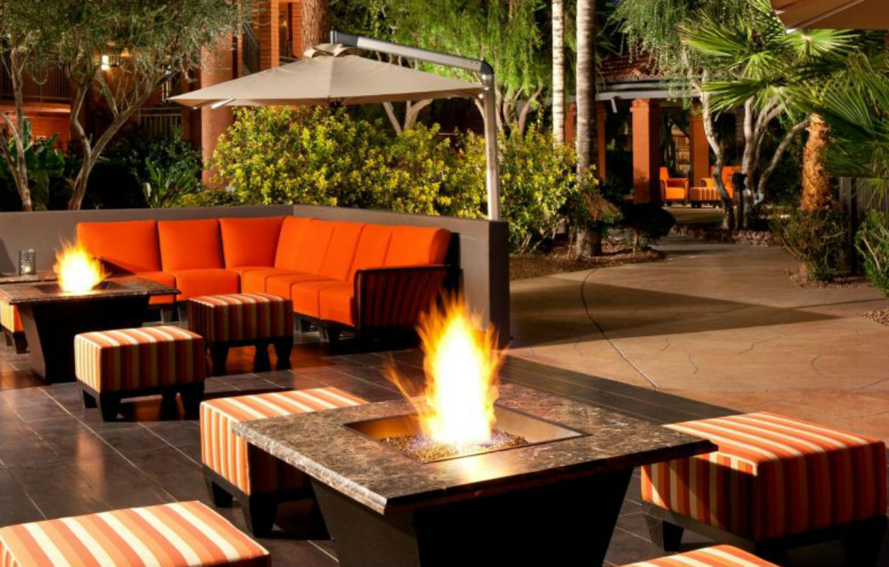 Holiday Inn And Suites Phoenix Airport North By Ihg Exterior photo